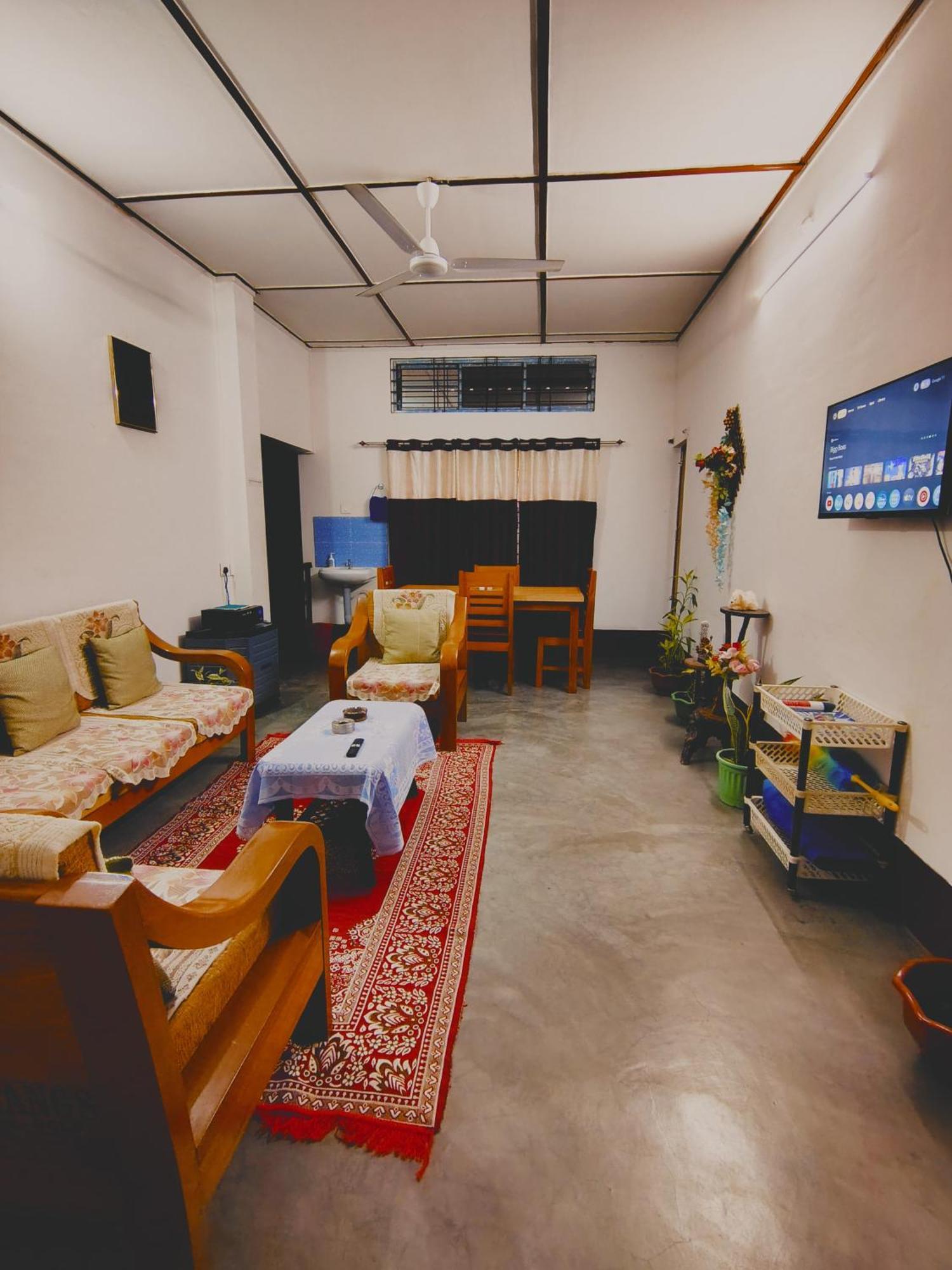 Gayatri Homestay Dibrugarh Bagian luar foto